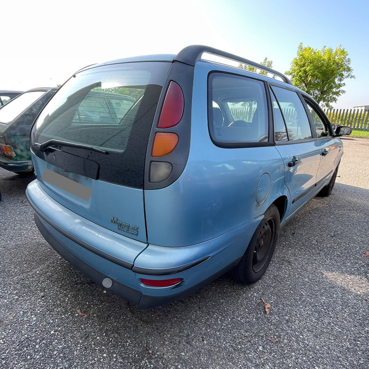 Visione posteriore e laterale Fiat Marea SW 1999